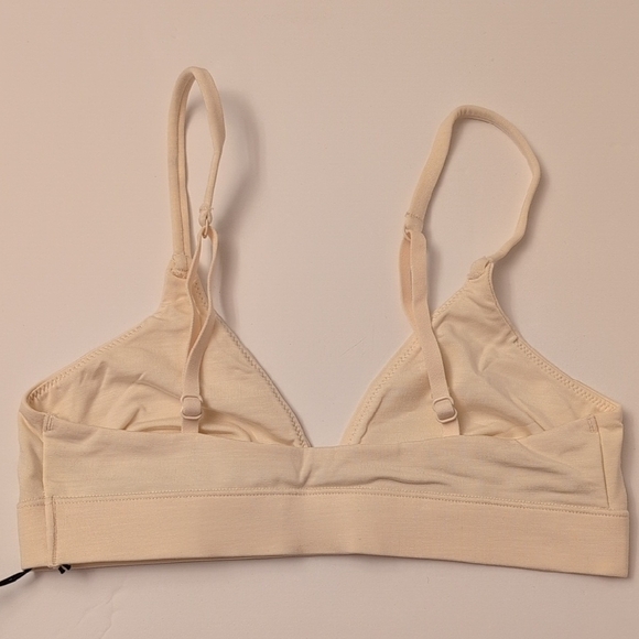 Organic Basics Soft Touch Veil Triangle Bralette Core Shorty Soft Vanilla - XS/S - Picture 3 of 16